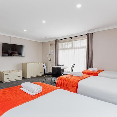 Mandala Ace Albany Hotel Екстер'єр фото