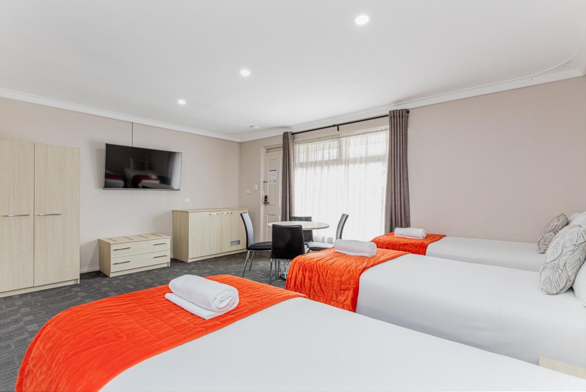 Mandala Ace Albany Hotel Екстер'єр фото