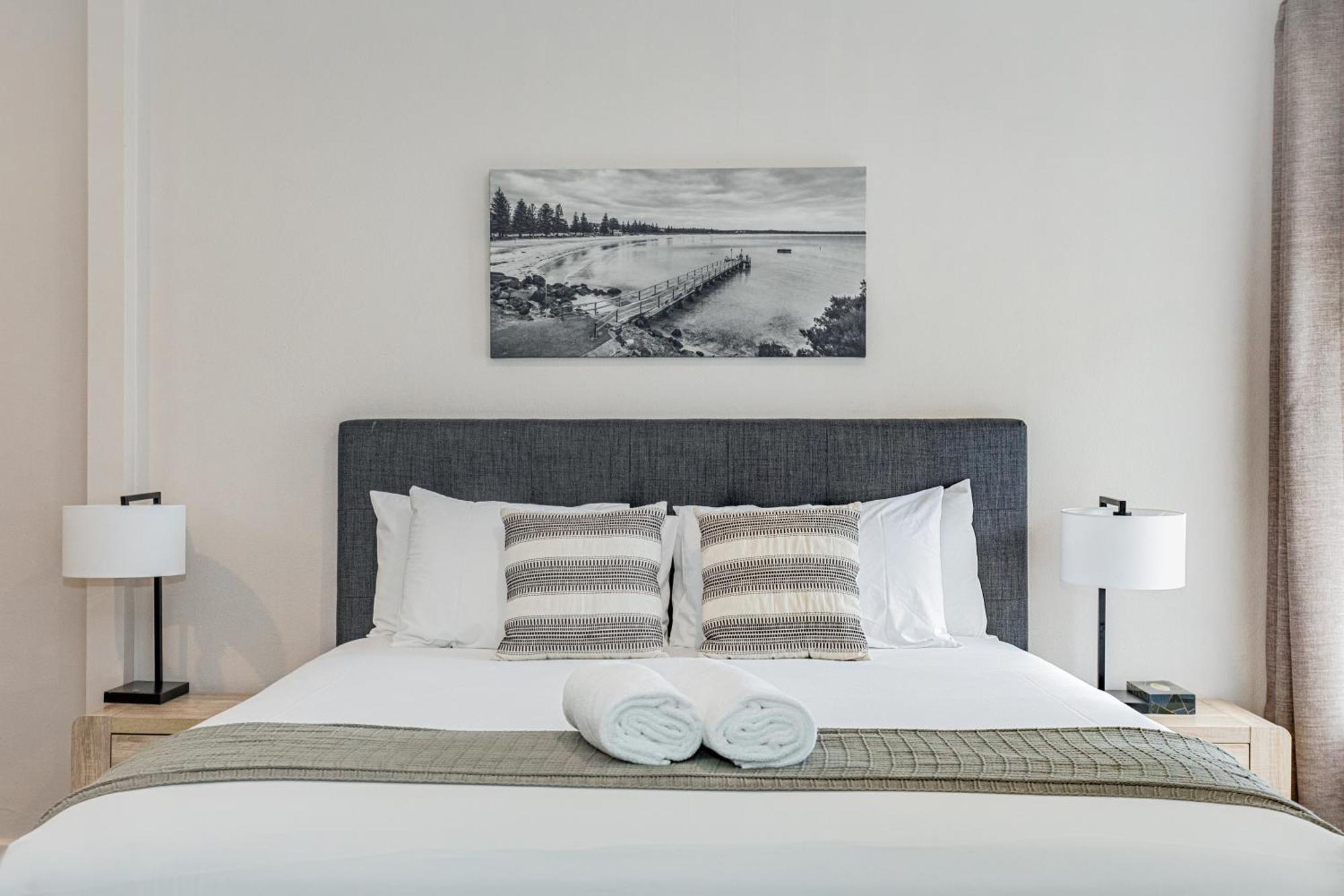 Mandala Ace Albany Hotel Екстер'єр фото