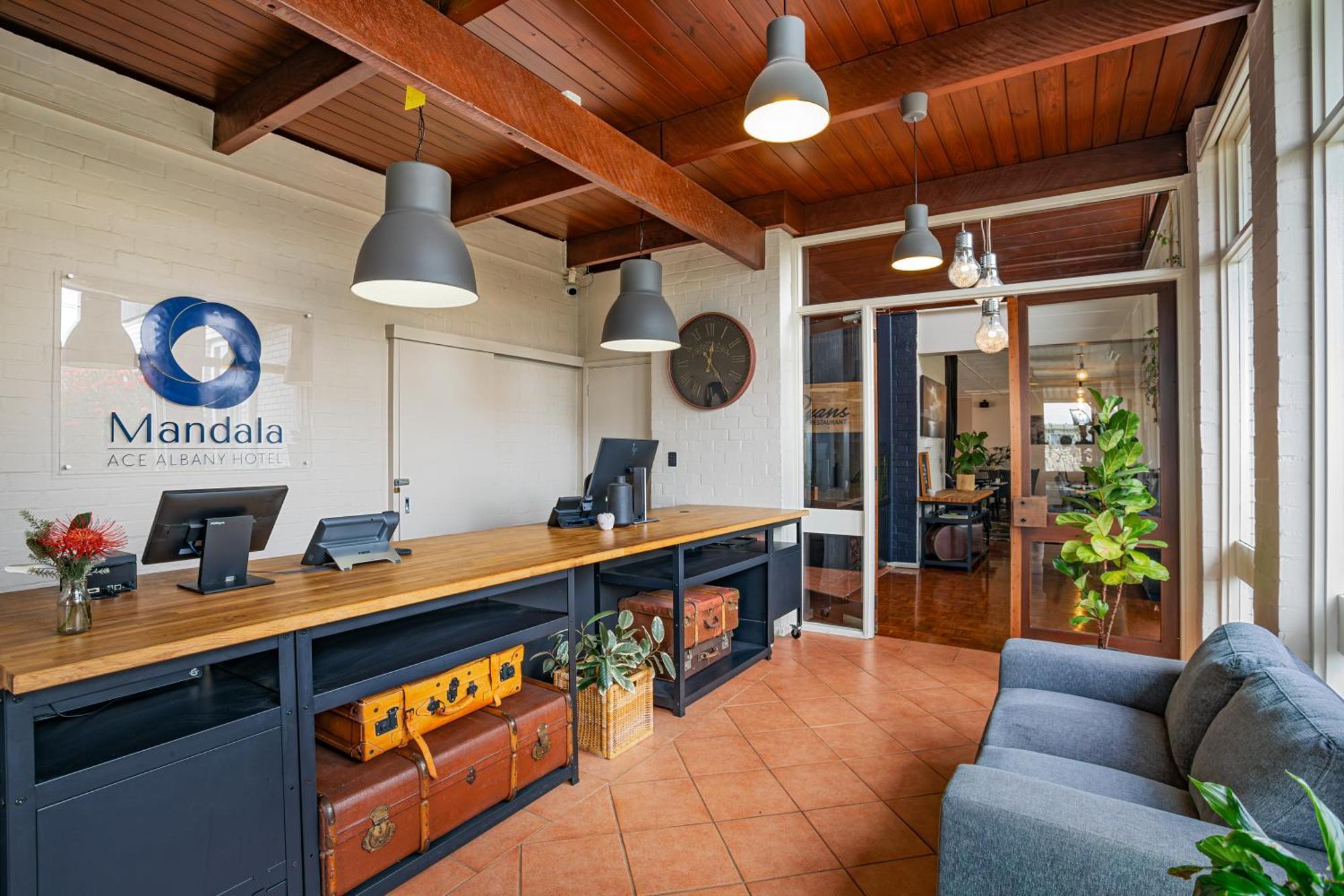 Mandala Ace Albany Hotel Екстер'єр фото